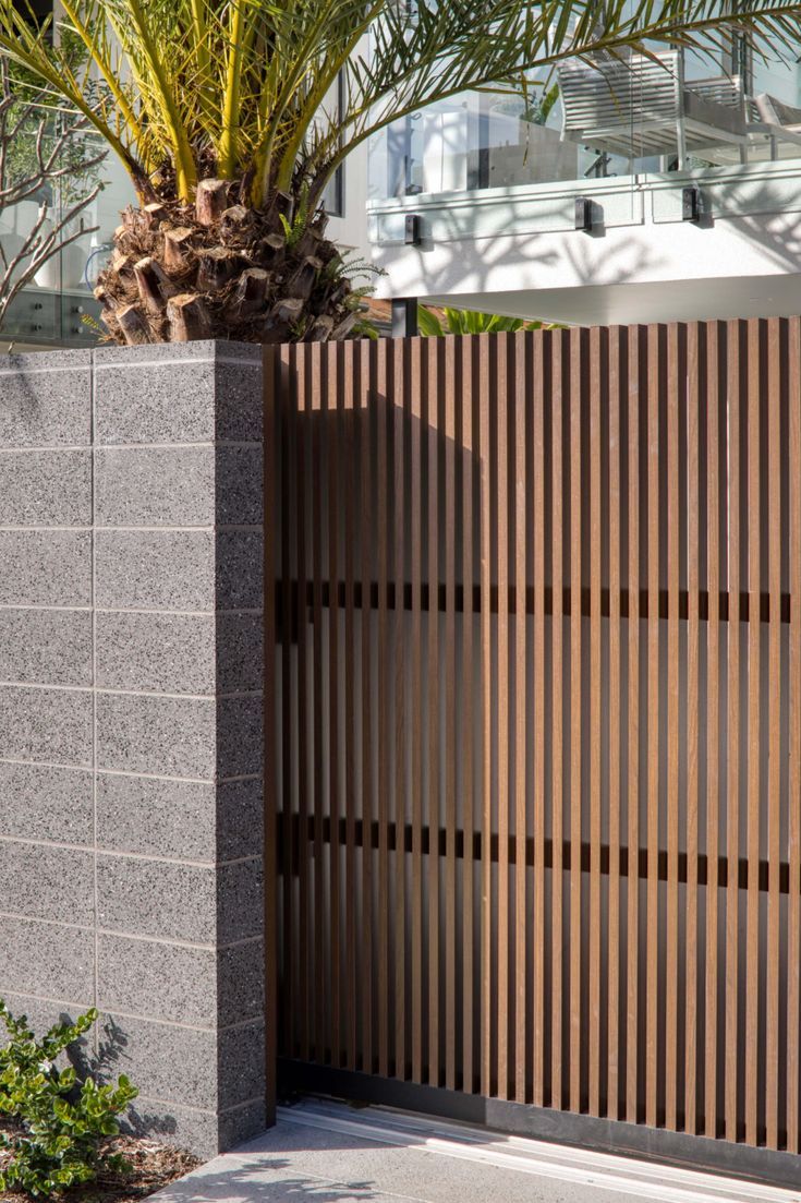 Wood-Like Aluminum Wing Gate (1.75m * 1.5m * 2 leaves) + stands